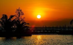Mango Beach Resort